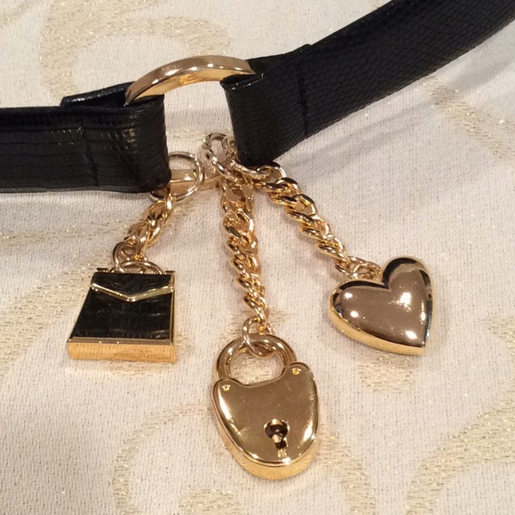 🗽 NEW/AUTHENTIC “CARLISLE NEW YORK” LEATHER BELT - Picture 2 of 7